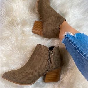 ✨New✨ Ankle booties